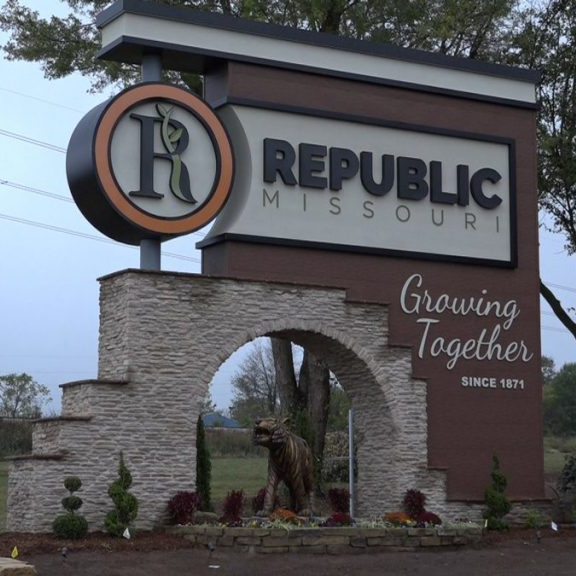 Welcome to Republic sign.