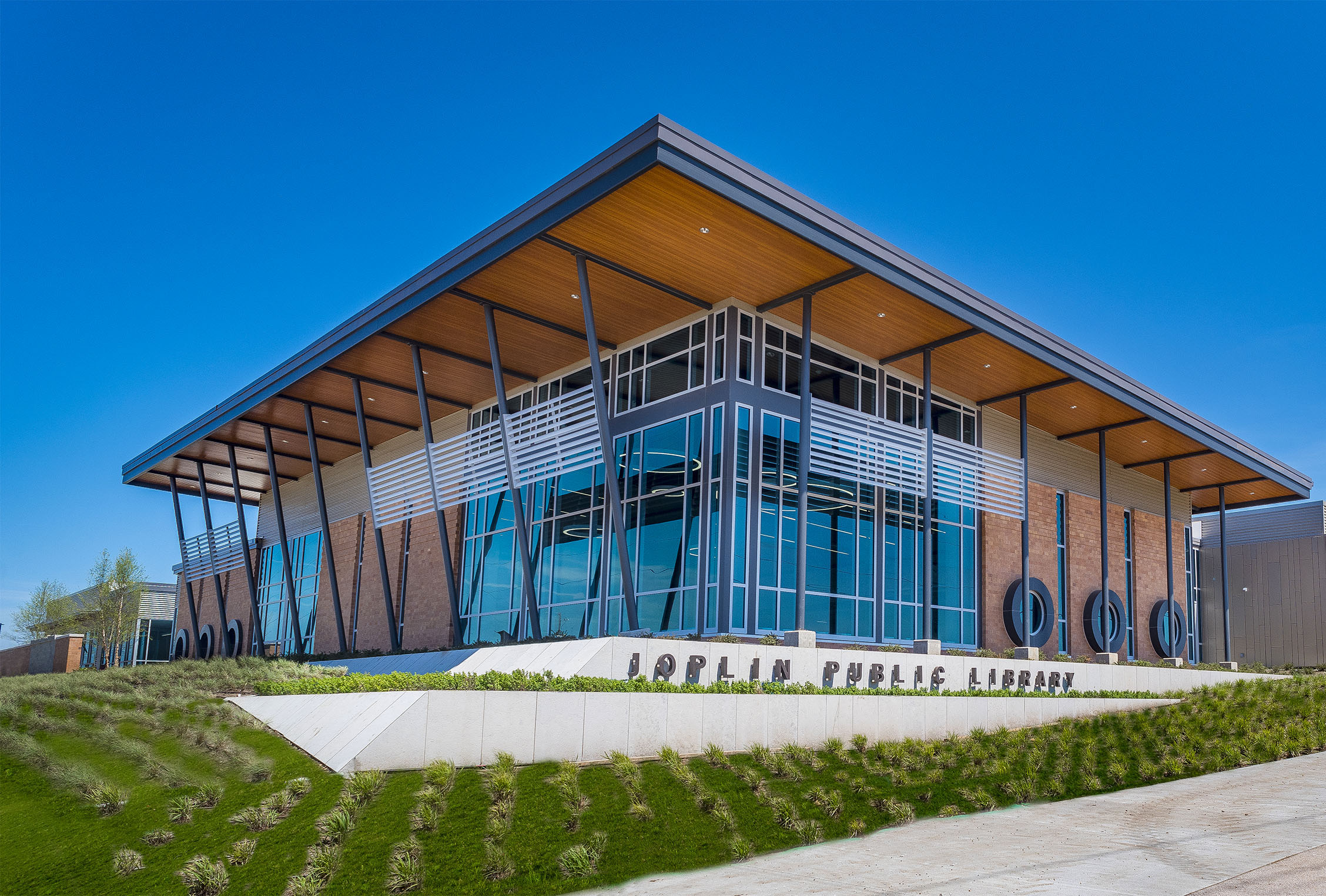 Joplin Public Library Building exteriror