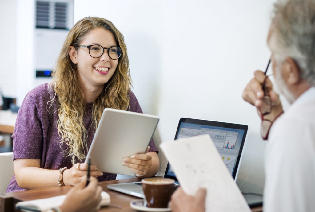 College students are discussing with advisor