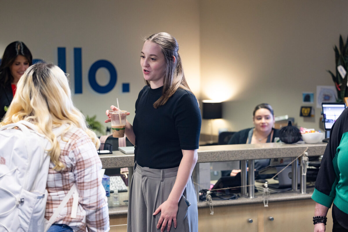 Students checking in business suite.