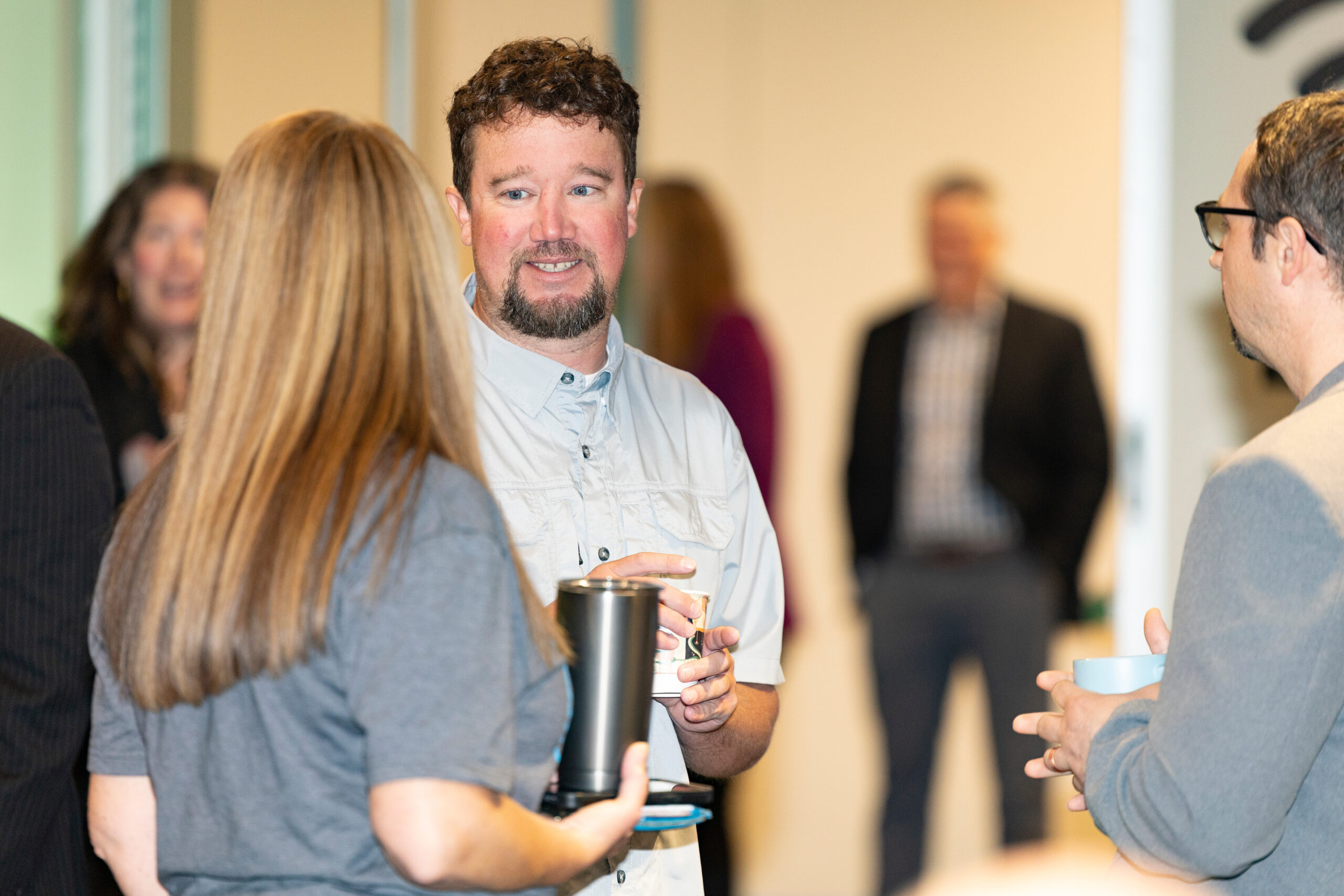 Entrepreneur speaks to business consultant